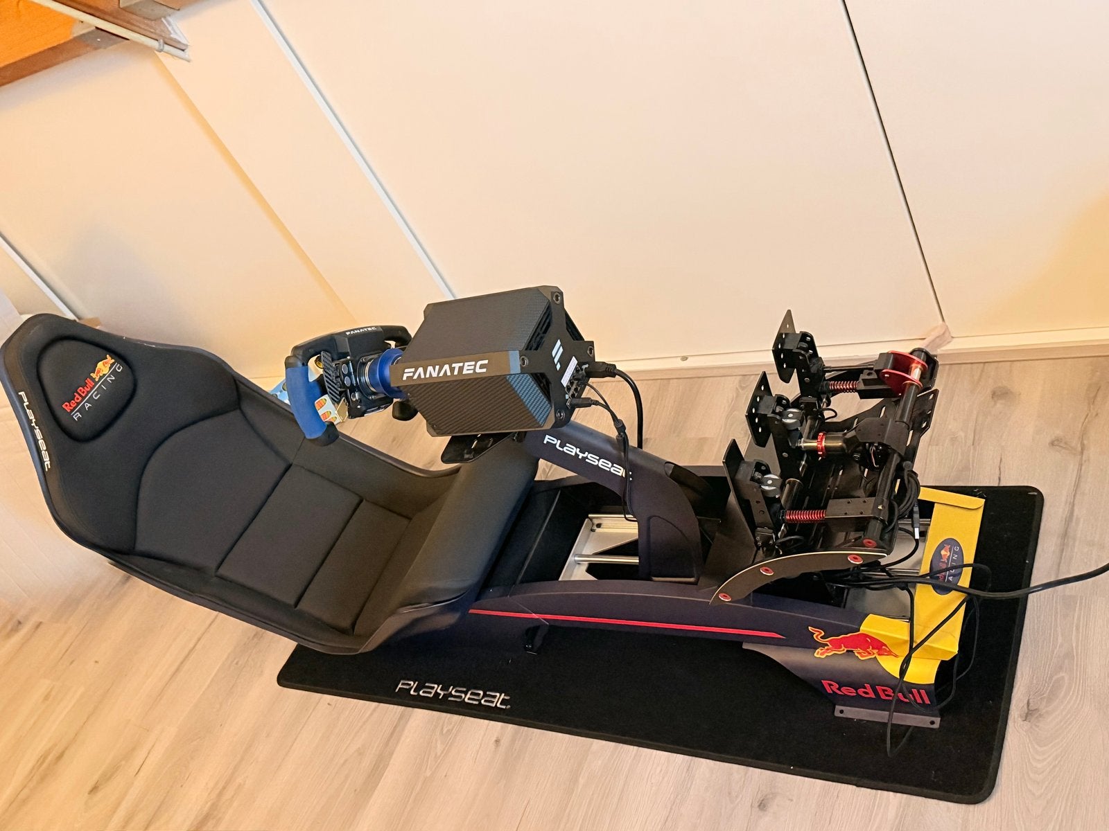 Playseat Red Bull Racing F1 Simulator met Fanatec setup, Ophalen of Verzenden, Overige merken, Zo goed als nieuw