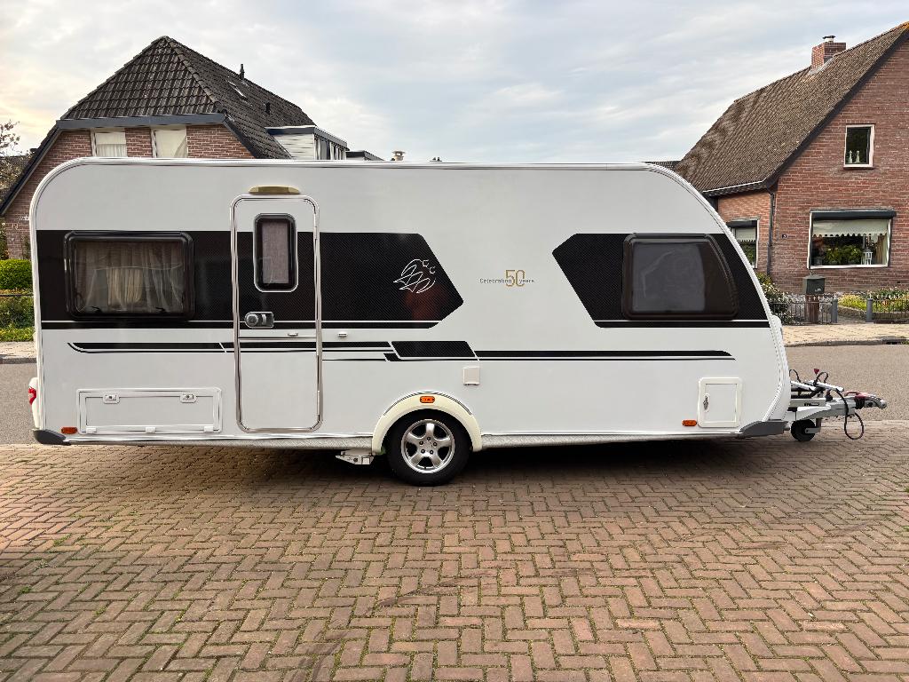Knaus Sudwind Celebration 500 FU '50 years edition', Caravans en Kamperen, Caravans, Omvormbare zithoek, Schokbreker, Rondzit