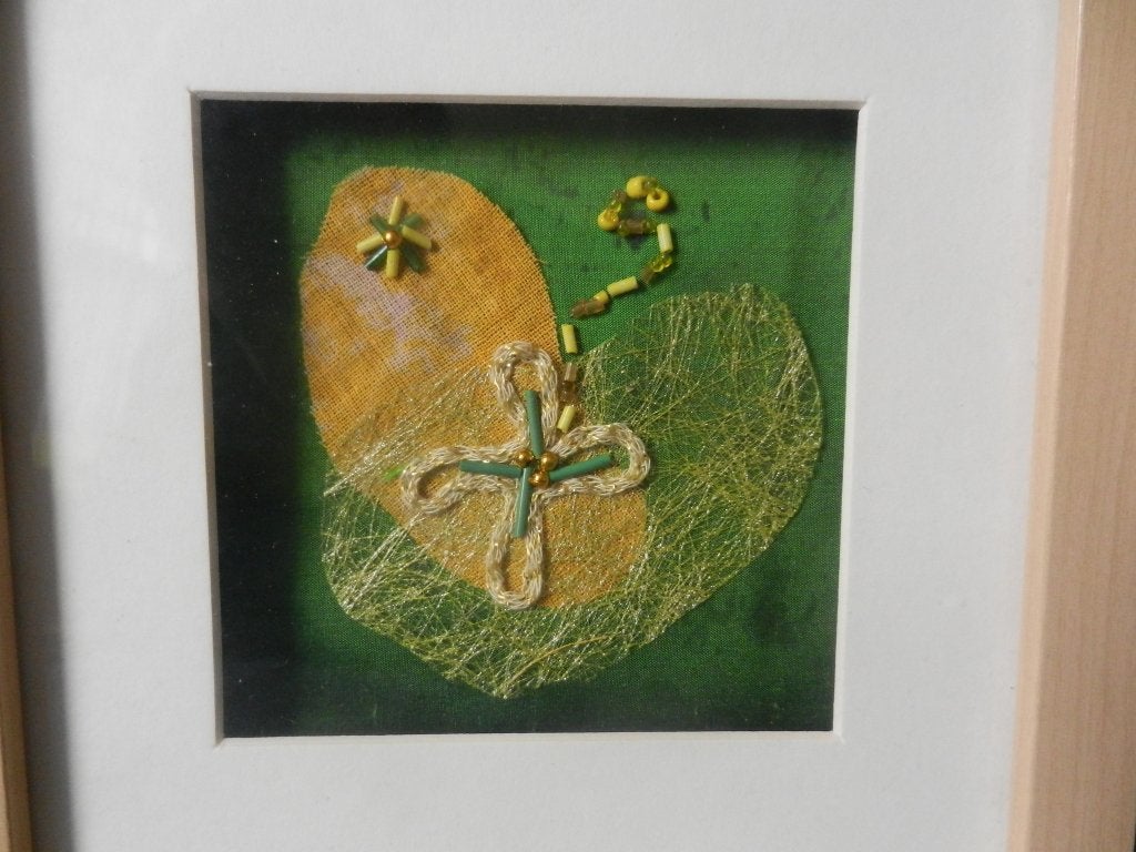 Textielkunst Blad /Vlindervorm Hanneke Lamme-Wolters 9,4x9,4, Antiek en Kunst, Meerkleurig, 9 cm, Ophalen of Verzenden, Handgemaakt