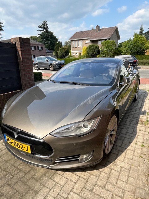 Tesla Model S 85D 2015 lichtbruin SC01 Gratis laden, Auto's, Tesla, 0 cilinders, Beige, Bruin, Model S