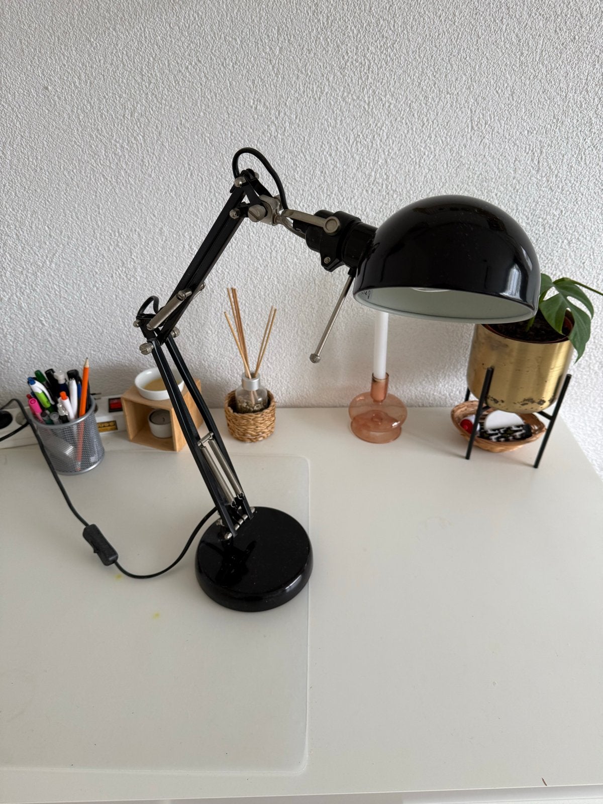 IKEA Forså Bureaulamp - Zwart, Verstelbaar, Ophalen, E14 (klein), Zo goed als nieuw, Zwart