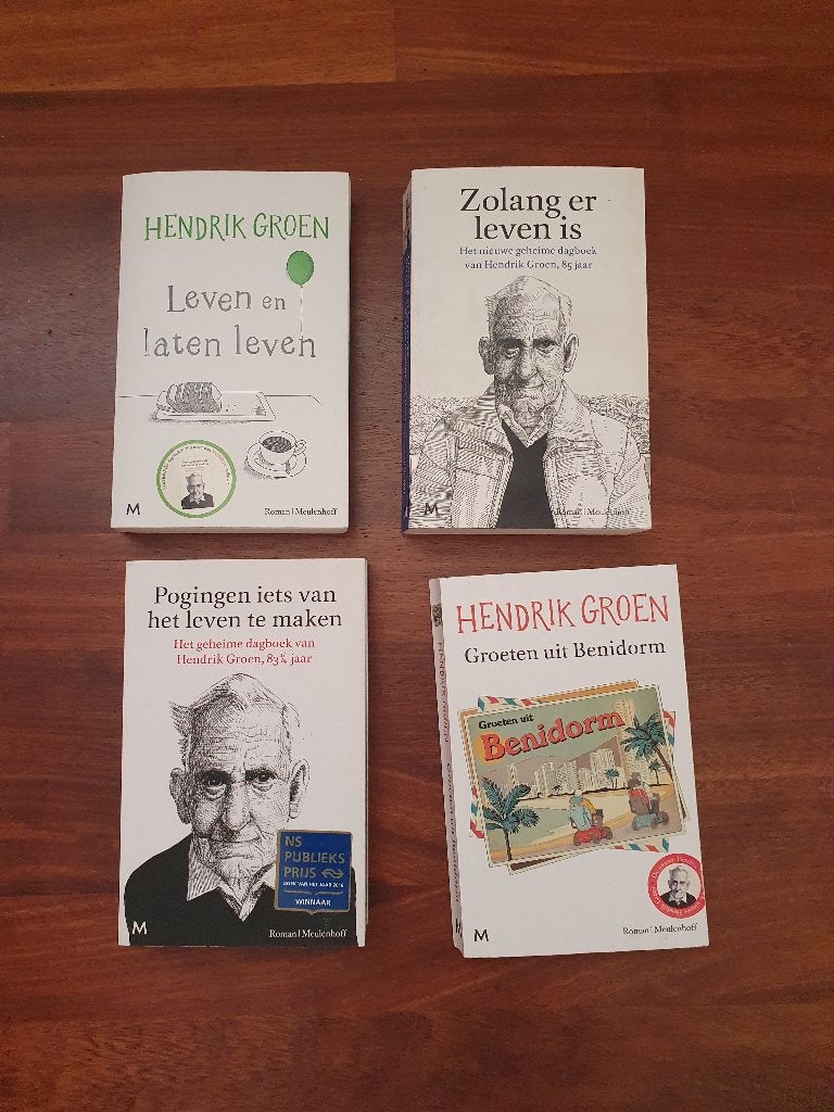 590 / /   4 x  Hendrik Groen  , Ophalen of Verzenden