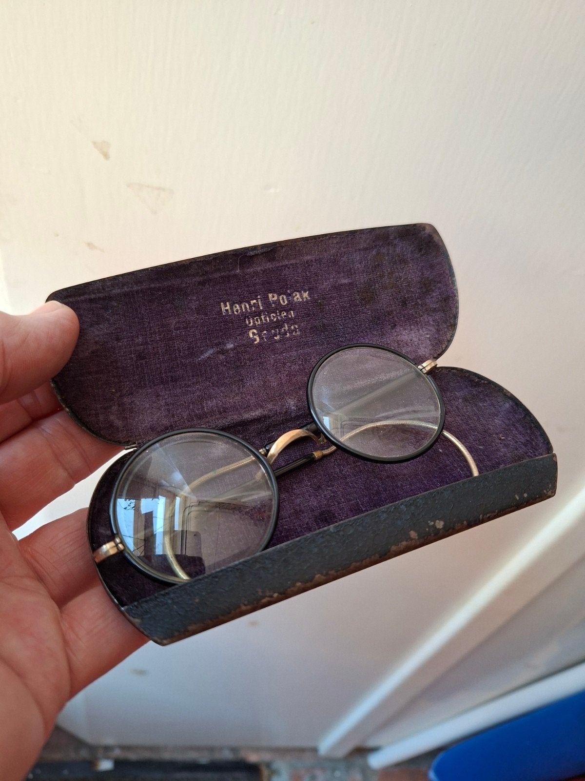 Antieke bril Henri Polak Opticien Gouda met metalen hoesje, Ophalen of Verzenden
