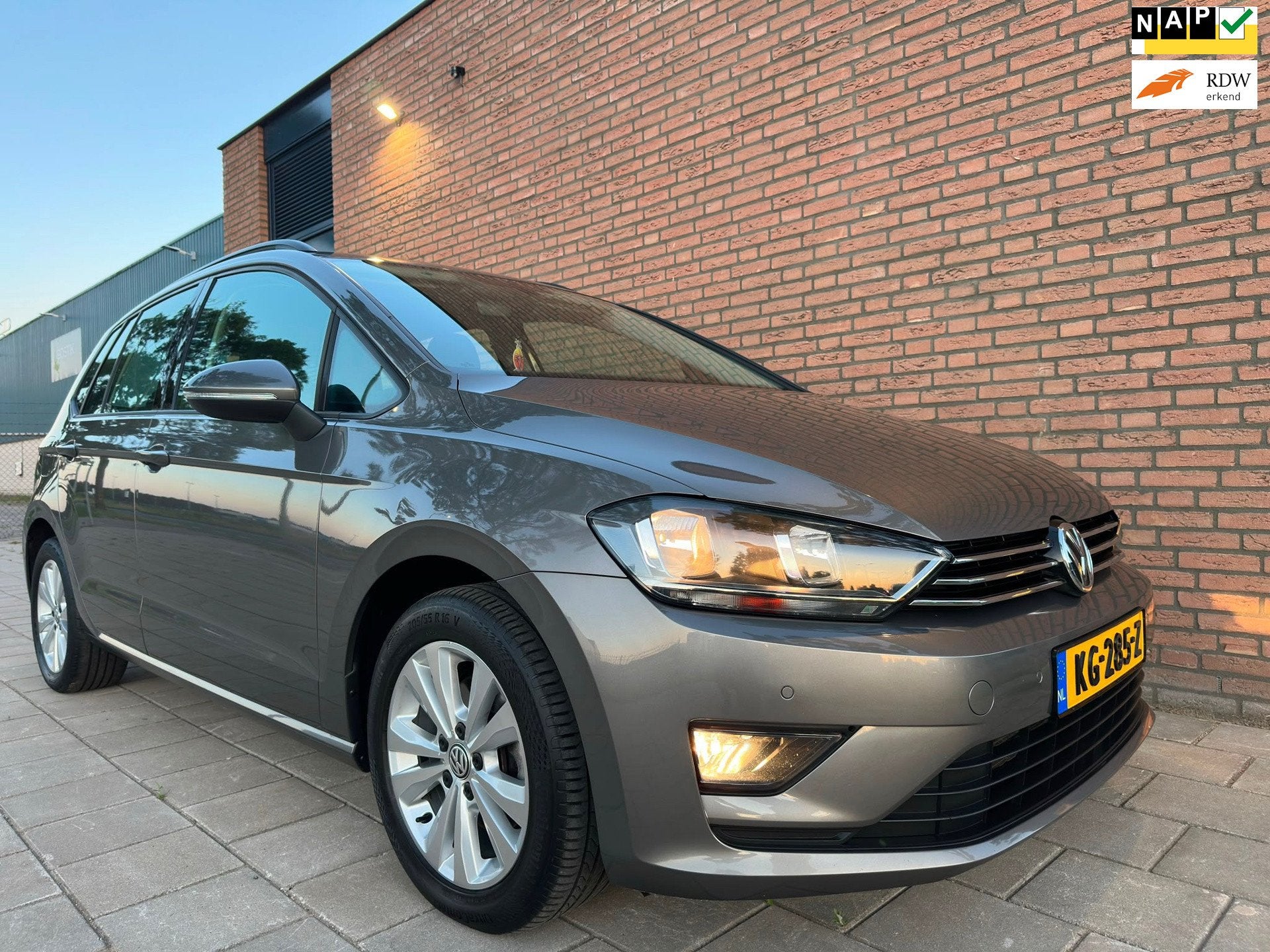 Volkswagen Golf Sportsvan 1.6 TDI Comfortline, Auto's, Voorwielaandrijving, Stof, Euro 6, 4 cilinders