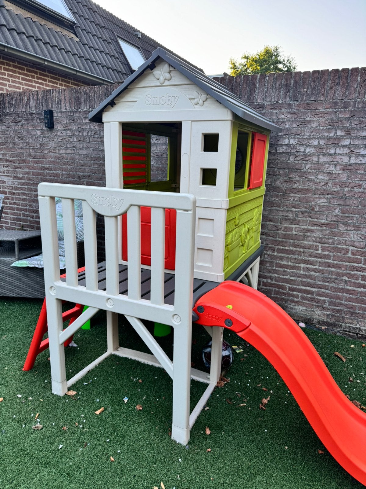 Smoby speelhuisje met glijbaan, Ophalen, Zo goed als nieuw
