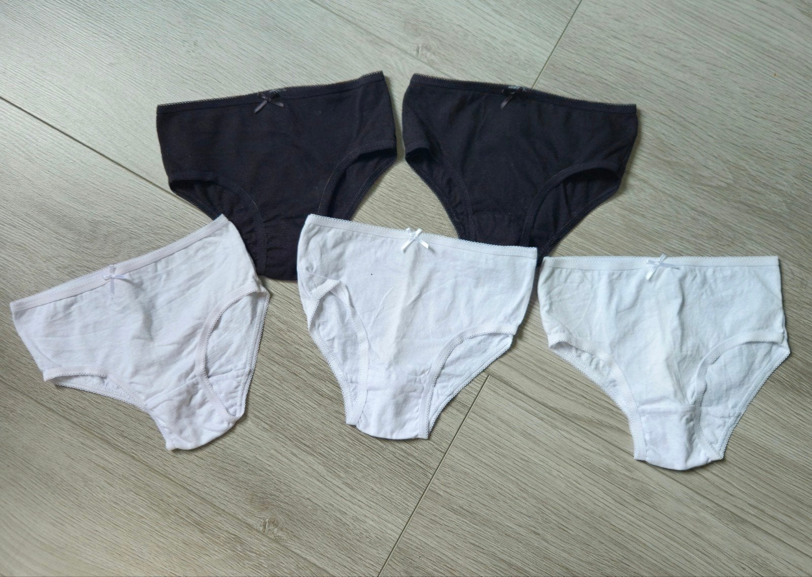 Nieuwe slips: 2x zwart, 3x wit 100% katoen maat 122, Kinderen en Baby's, Ophalen of Verzenden, Nieuw