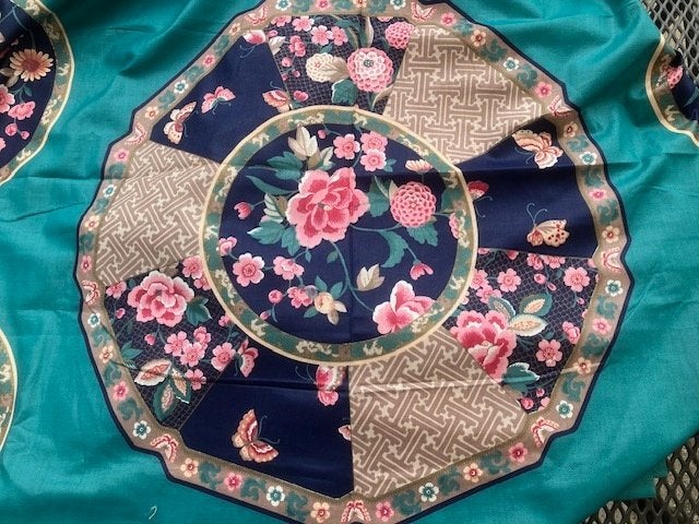 quilt/quiltstof 1 lap Japans bloemmotief blauw op groen nr78, Meerkleurig, 120 cm of meer, Nieuw, Ophalen of Verzenden