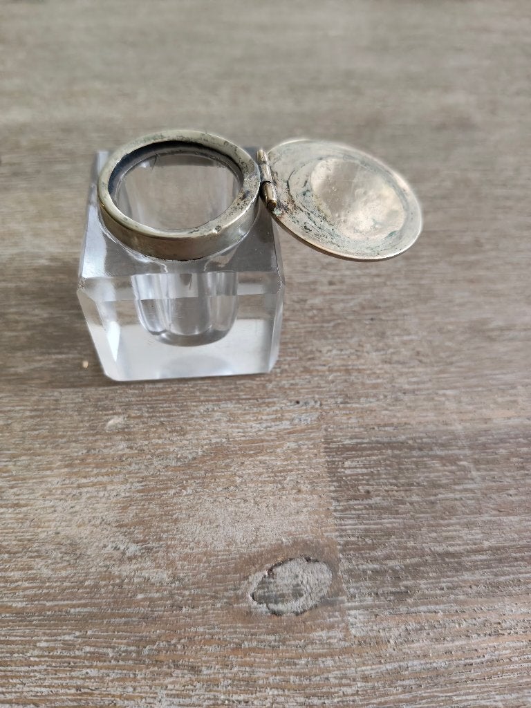 0822 kristallen inktpot in kubusvorm uit /- 1900, Verzenden