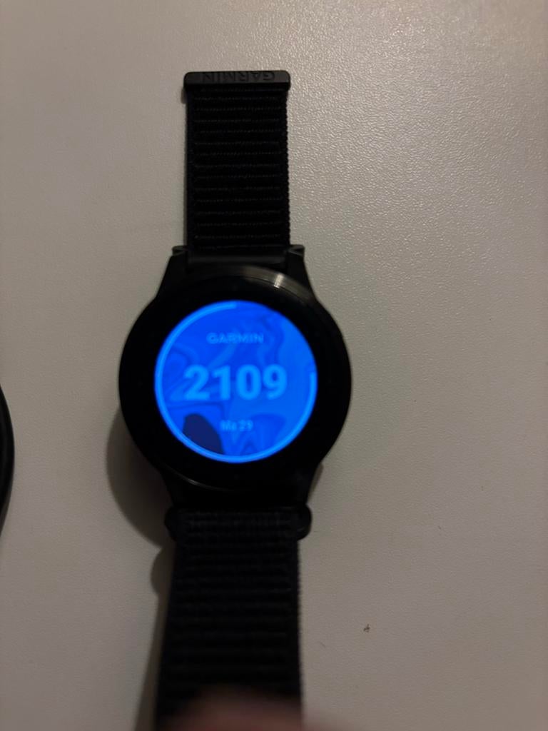 Garmin Vivoactive 4s - Zwart - GPS Smartwatch, Afstand, Zwart, Ophalen of Verzenden, Zo goed als nieuw