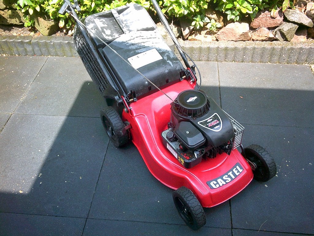 Castel Garden gazonmaaier, Tuin en Terras, Grasmaaiers, Ophalen, Cirkelmaaier, Gebruikt, Benzine-grasmaaier