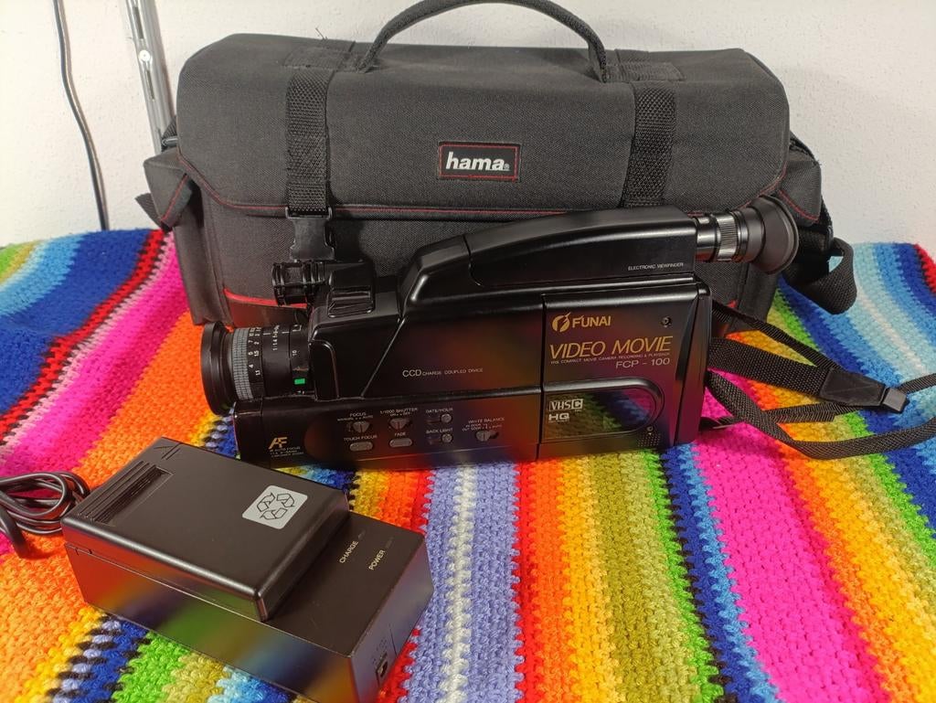 Defecte Funai VHS-C Camcorder + Tas & Oplader, Ophalen, (Video)band