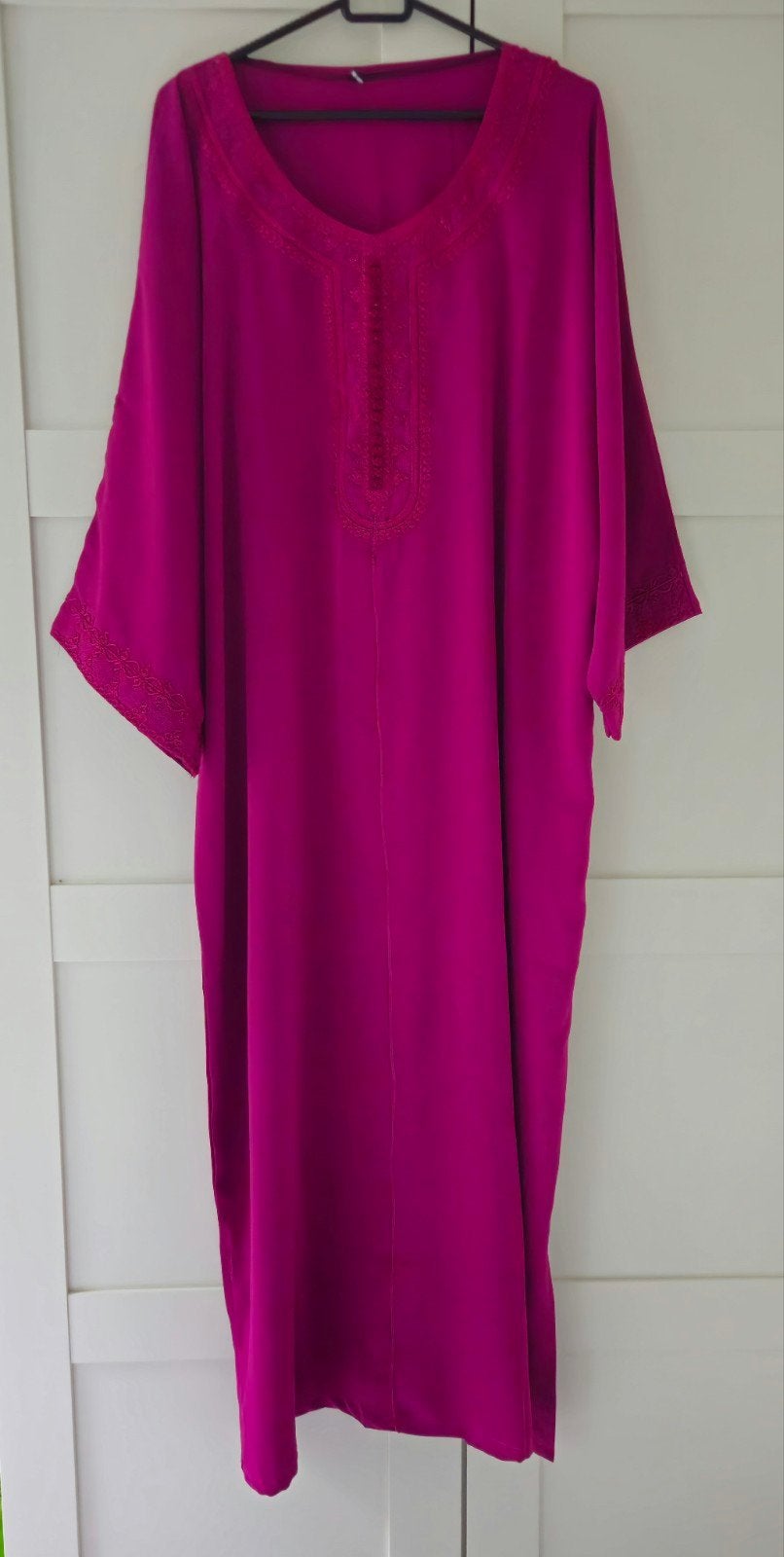 Mooie fuchsia kaftan met borduursels maat L, Ophalen of Verzenden, Nieuw, Maat 42/44 (L), Roze