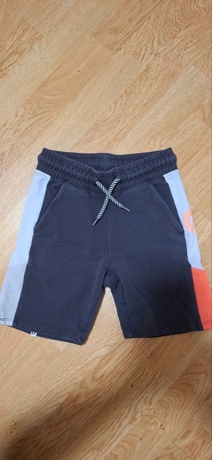 vingino x daley blind korte broek maat 128, Broek, Verzenden, Zo goed als nieuw, Vingino