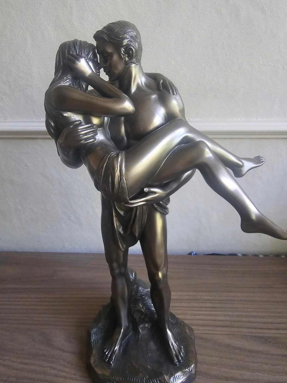 Art Deco Bronzen Beeld: Geliefden omhelzing, Groep mensen, Ophalen of Verzenden, 20 - 50 cm, Beeld