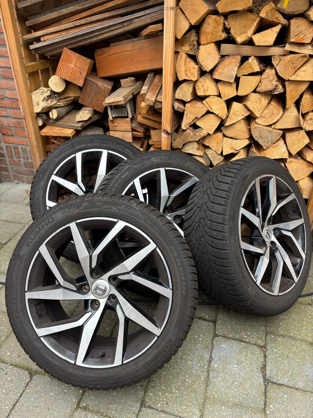 Volvo V60  18” R-design velgen met winterbanden, Auto-onderdelen, Ophalen, 18 inch, Gebruikt, Banden en Velgen