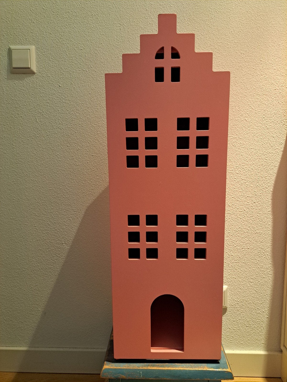 Hema roze grachtenpand poppenhuis, Ophalen, Gebruikt