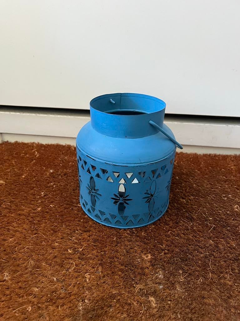 Blauwe metalen kandelaar met patroon, Ophalen, Gebruikt, Blauw, Metaal