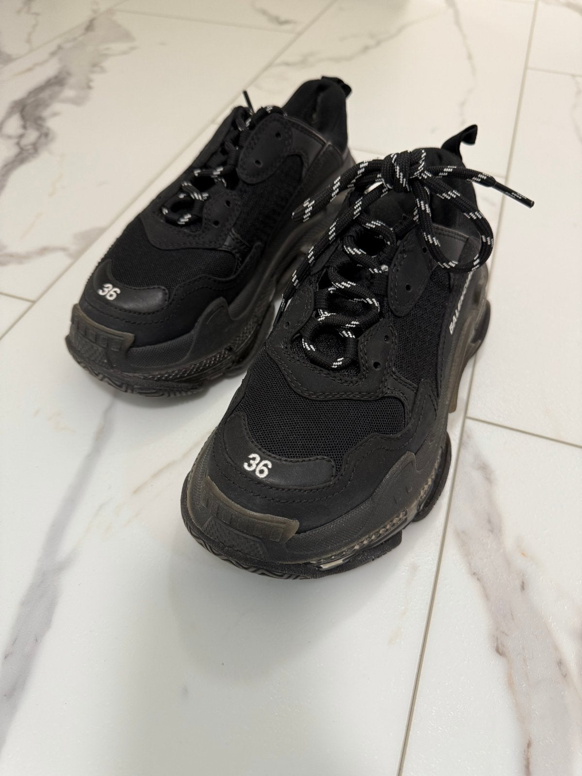 Balenciaga Triple S Sneakers Zwart Maat 36, Ophalen of Verzenden, Gedragen, Zwart, Sneakers of Gympen