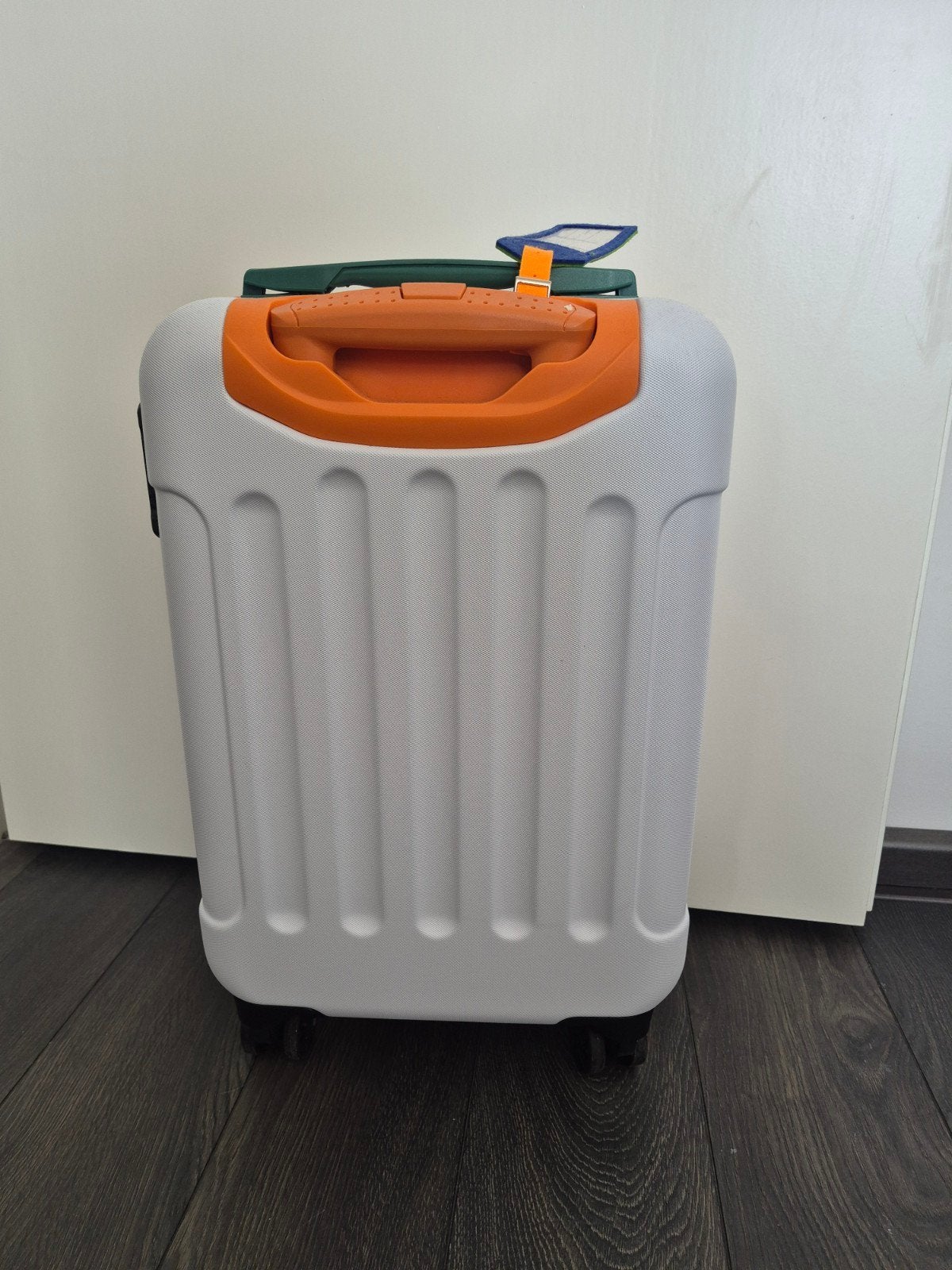 Handige reiskoffer met wieltjes - Wit/Oranje vd Postcodelote, Wieltjes, Gebruikt, 50 tot 60 cm, Hard kunststof