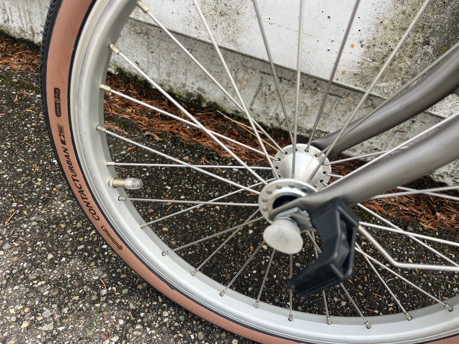 Foto 9 van Titanium Brompton S2L-X 9,4 KG Customised voor klein persoon