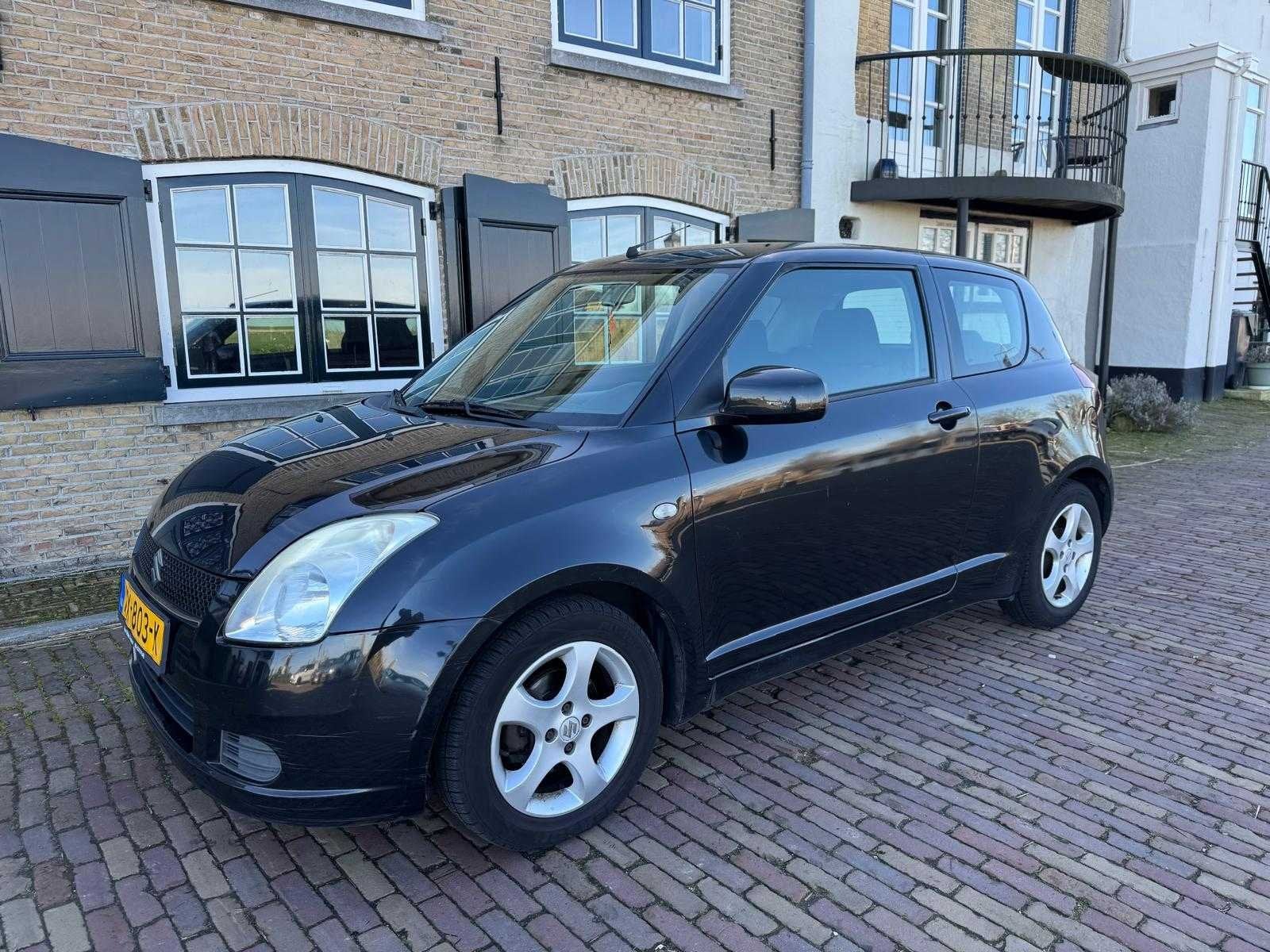 Suzuki 2005 Swift 1.3 GA Cool XX-803-K, Auto's, Gebruikt, 31 €/maand, Swift, Bedrijf