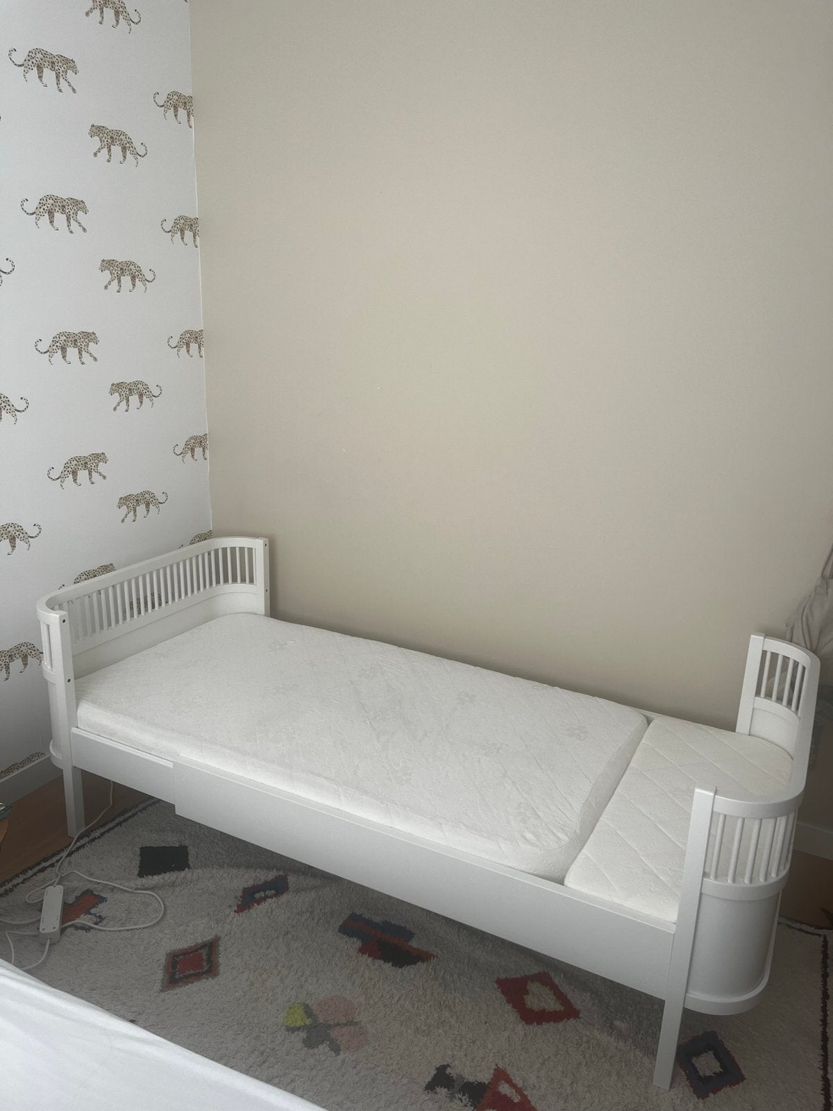 Sebra Junior & Grow Bed Wit - Berkenhout 90x160/200, Ophalen, Verstelbaar, 90 cm, Eenpersoons