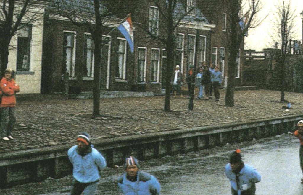972529	Sloten	1985 Elfstedentocht	Schaatsen	Onbeschreven, Ophalen of Verzenden, 1980 tot heden, Ongelopen, Friesland