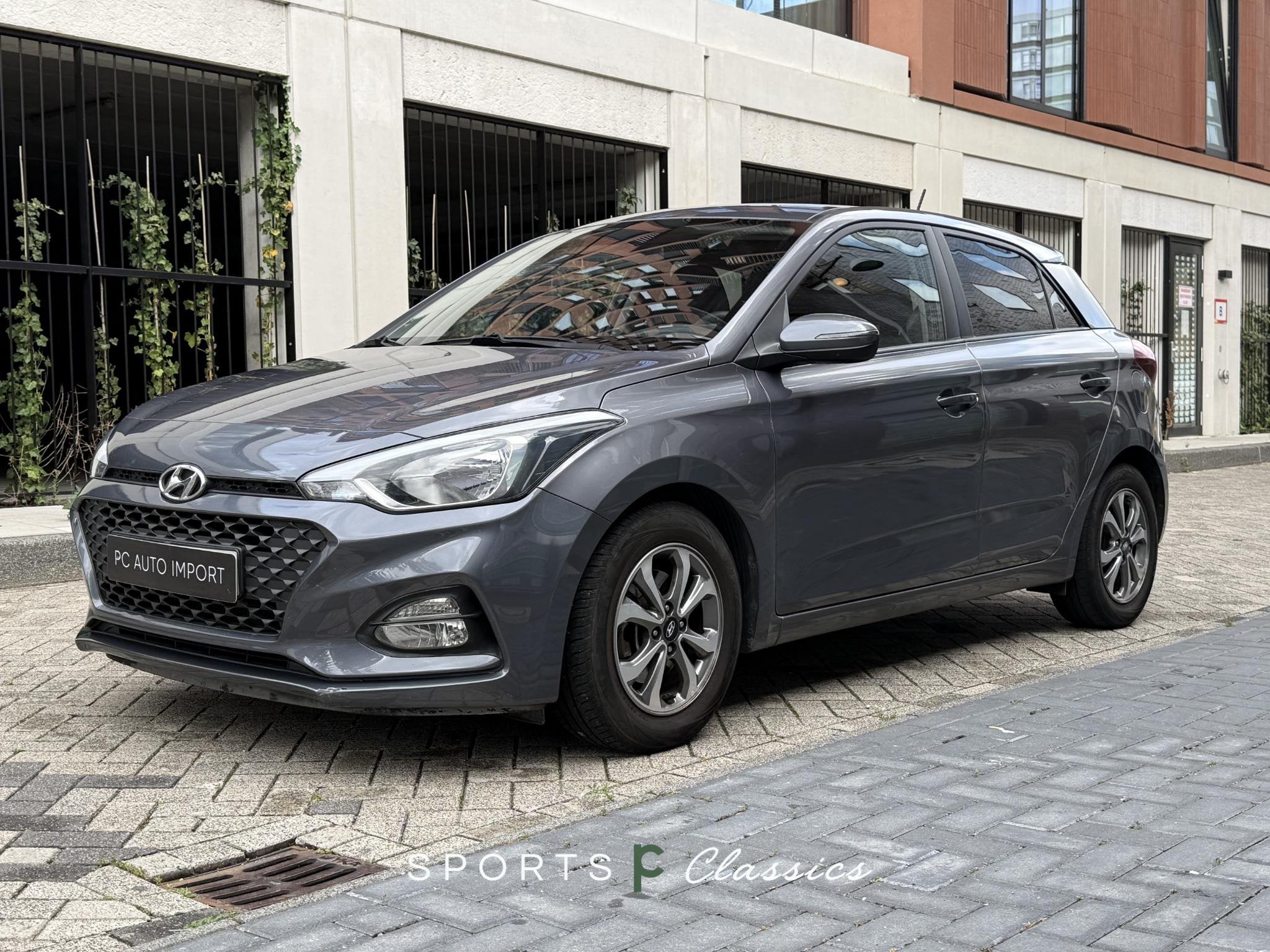 Hyundai i20 1.0 T-GDI Comfort Camera Apple Carplay Cruise Co, Auto's, Voorwielaandrijving, Gebruikt, Euro 6, Overige kleuren