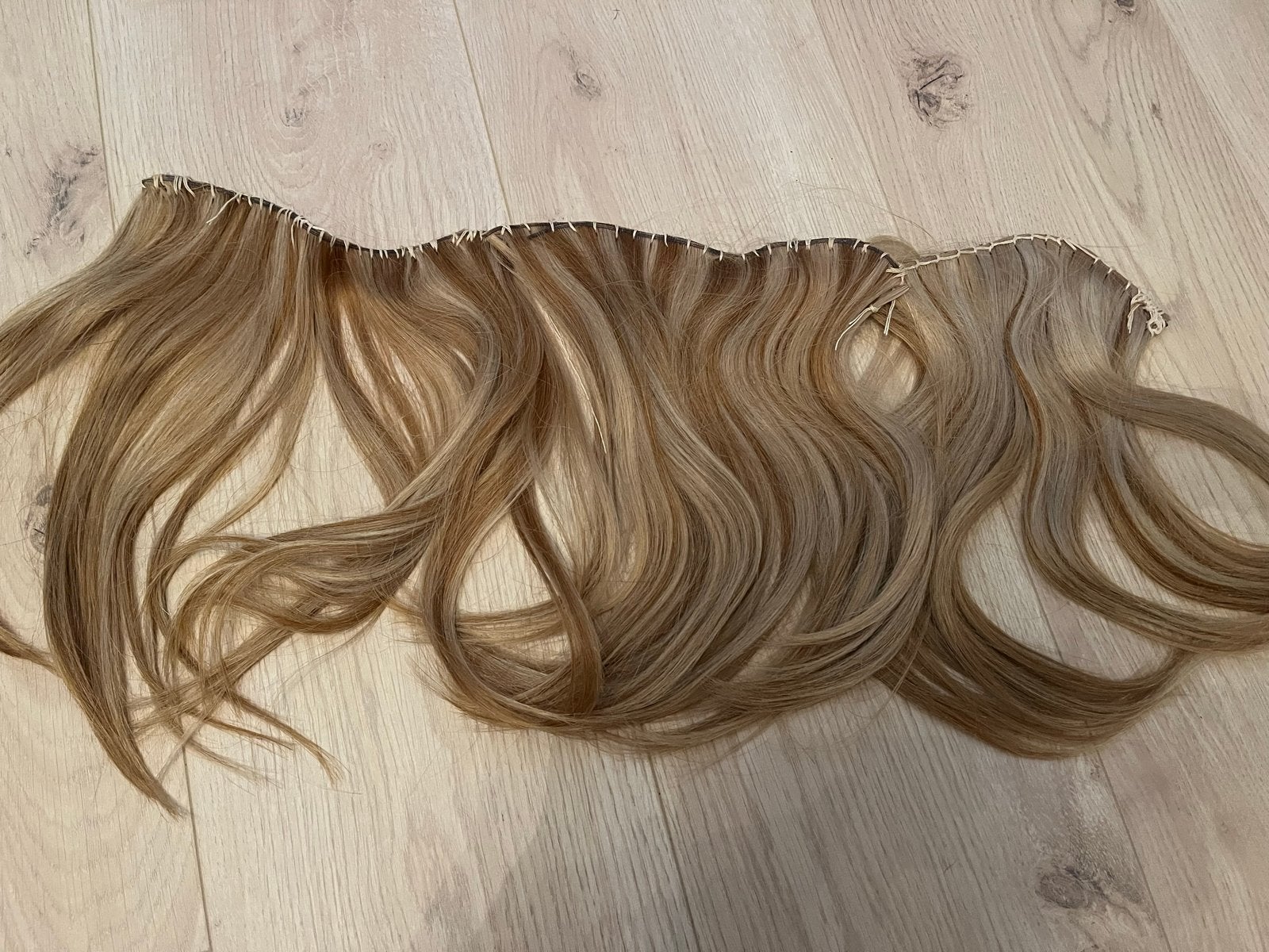 Invisible Weft Haar Extensions 25cm - Nog in goede staat, Ophalen of Verzenden, Zo goed als nieuw, Pruik of Haarverlenging