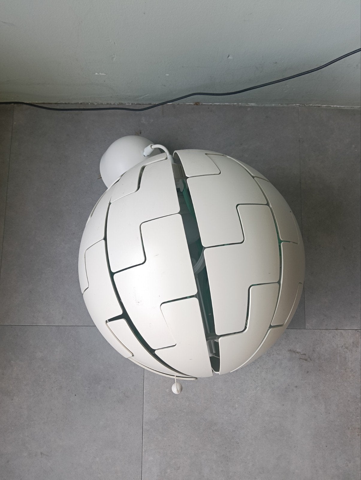 Ikea PS 2014 "Death Star" bol lamp mint groen 45cm, Huis en Inrichting, Lampen | Hanglampen, Ophalen, Gebruikt, Modern, Design, Scandinavisch