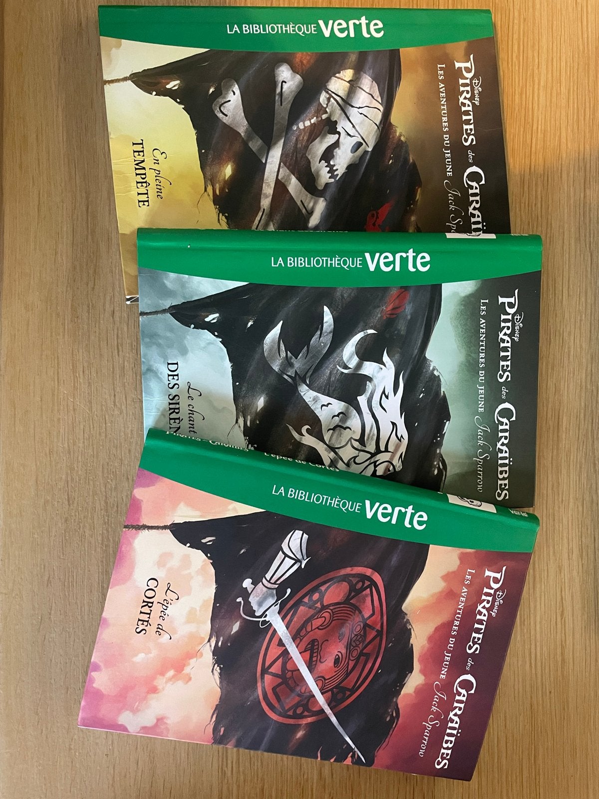Franse kinderboeken - Pirates des Caraïbes set, Ophalen of Verzenden, Zo goed als nieuw, Fictie algemeen