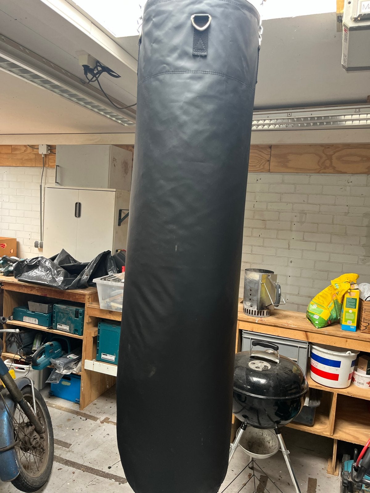 Boksbal 45 kg met optionele handschoenen, Ophalen, Gebruikt, Overige, Vechtsportmateriaal