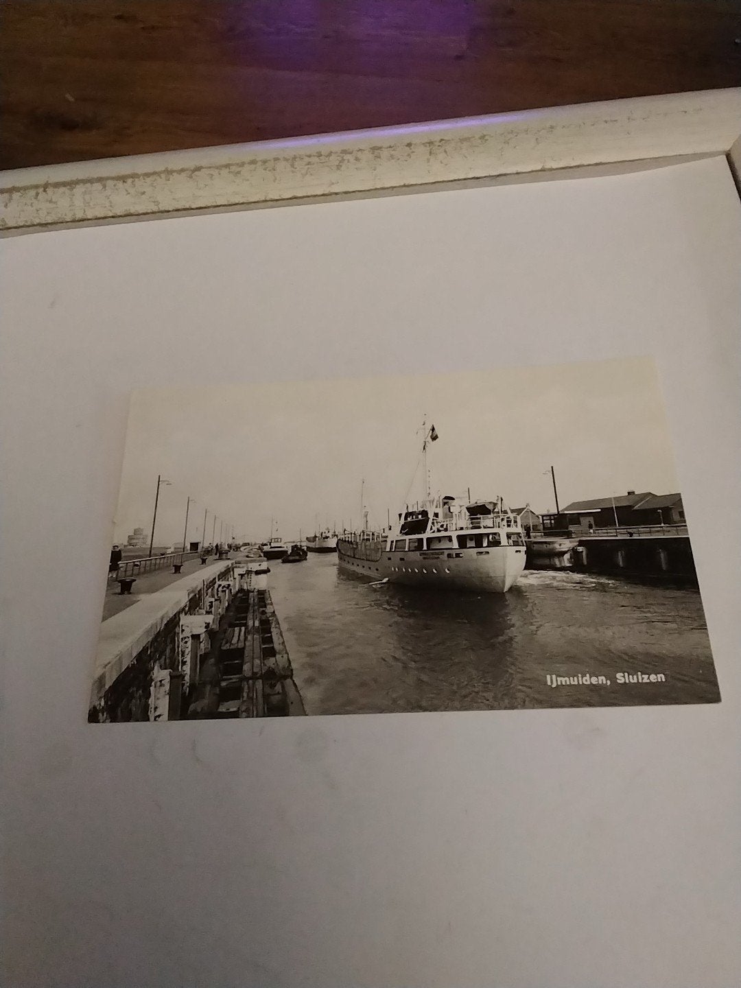 Oude ansichtkaart IJmuiden, Sluizen - Schip, Verzamelen, Ansichtkaarten | Nederland, Ongelopen, 1940 tot 1960, Ophalen of Verzenden