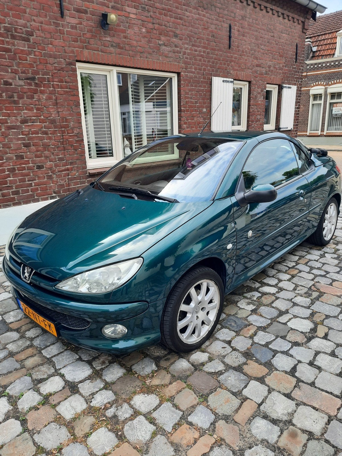 Peugeot 206 cabrio 1.6 16V CC 2004 Groen, Auto's, Peugeot, Voorwielaandrijving, 4 cilinders, Cabriolet, 4 stoelen