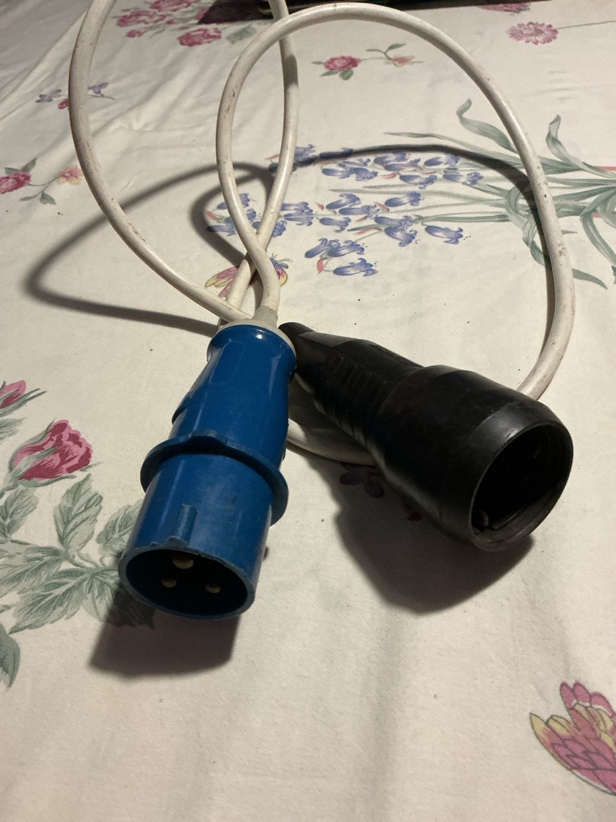 Campingstekker met 1 meter kabel - CEE stekker, Caravans en Kamperen, Ophalen of Verzenden, Gebruikt