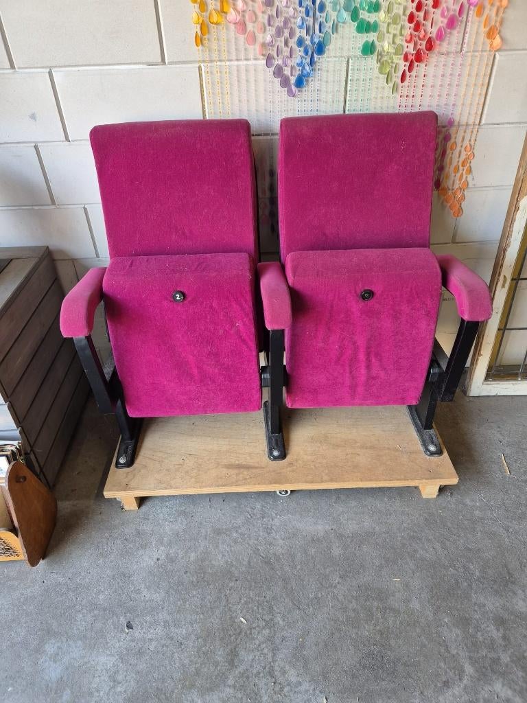 Bioscoop stoelen. Tegen elk aannemelijk bod!, Huis en Inrichting, Stoelen, Ophalen, Gebruikt, Twee, Overige kleuren
