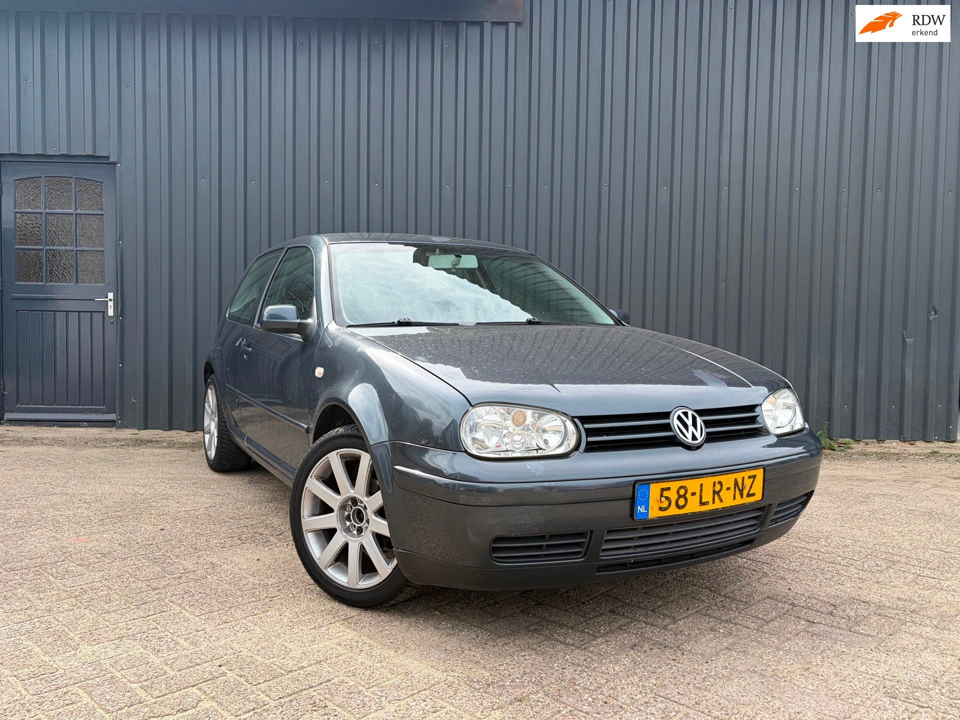Volkswagen Golf 1.6 | 3 Deurs | Airco | APK 05-2027 |, Voorwielaandrijving, Gebruikt, 4 cilinders, Blauw