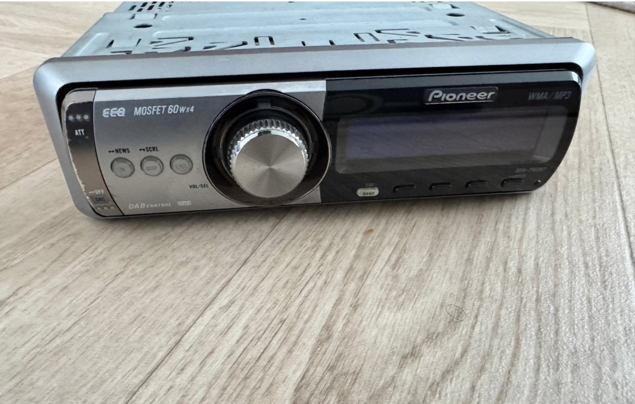 Pioneer DEH-P80MP Autoradio met Bluetooth adapter zgan, Ophalen of Verzenden, Zo goed als nieuw