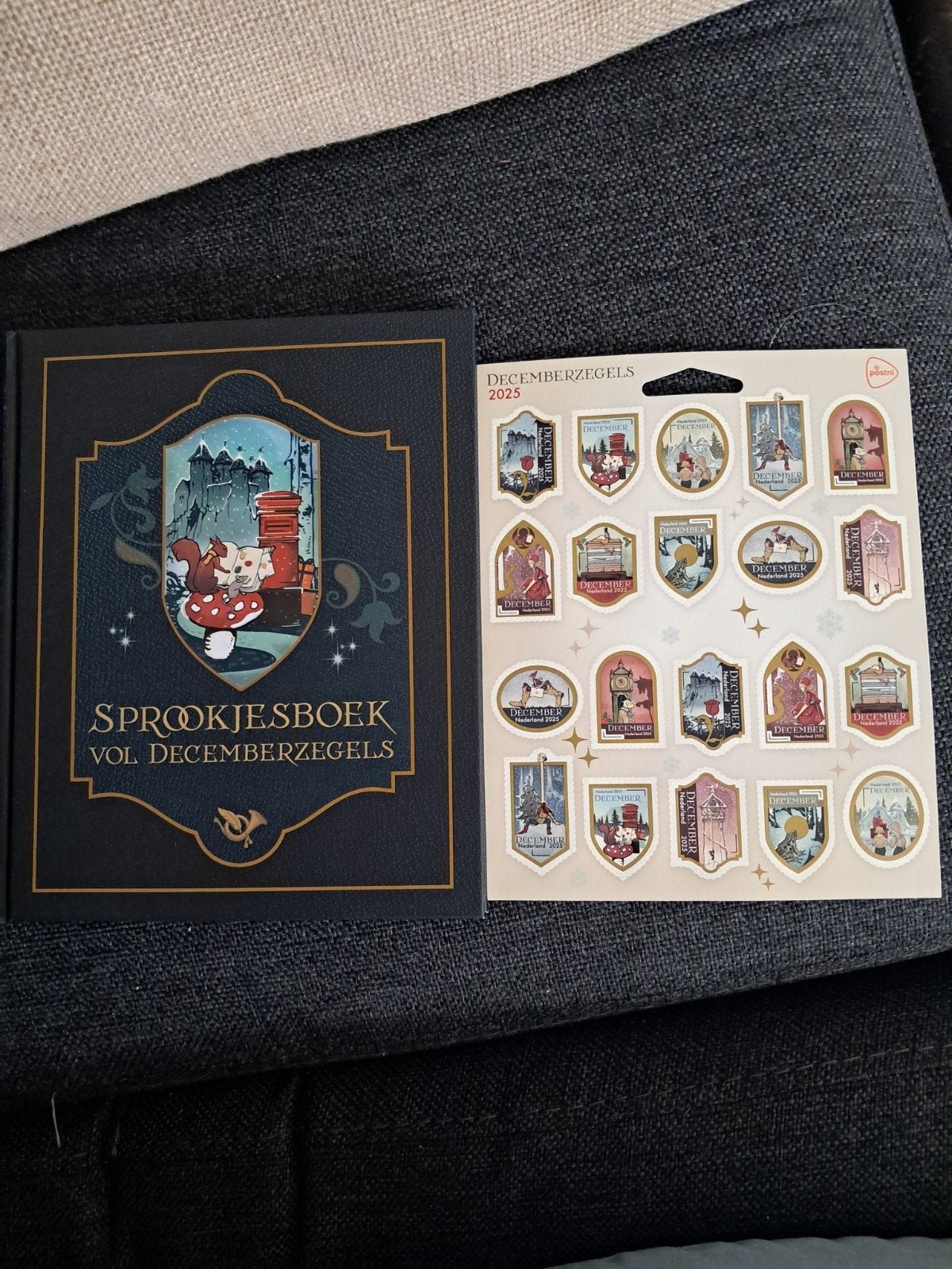 Nieuw Efteling Sprookjesboek met Decemberzegels 2025, Postzegels en Munten, Ophalen of Verzenden