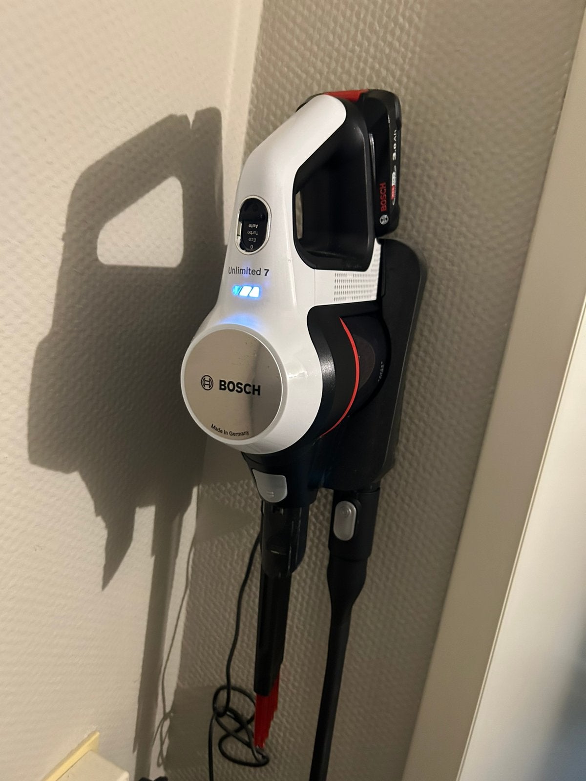 Te koop Bosch steelstofzuiger. Bosch BCS711XXL Unlimited 7, Ophalen, Zo goed als nieuw