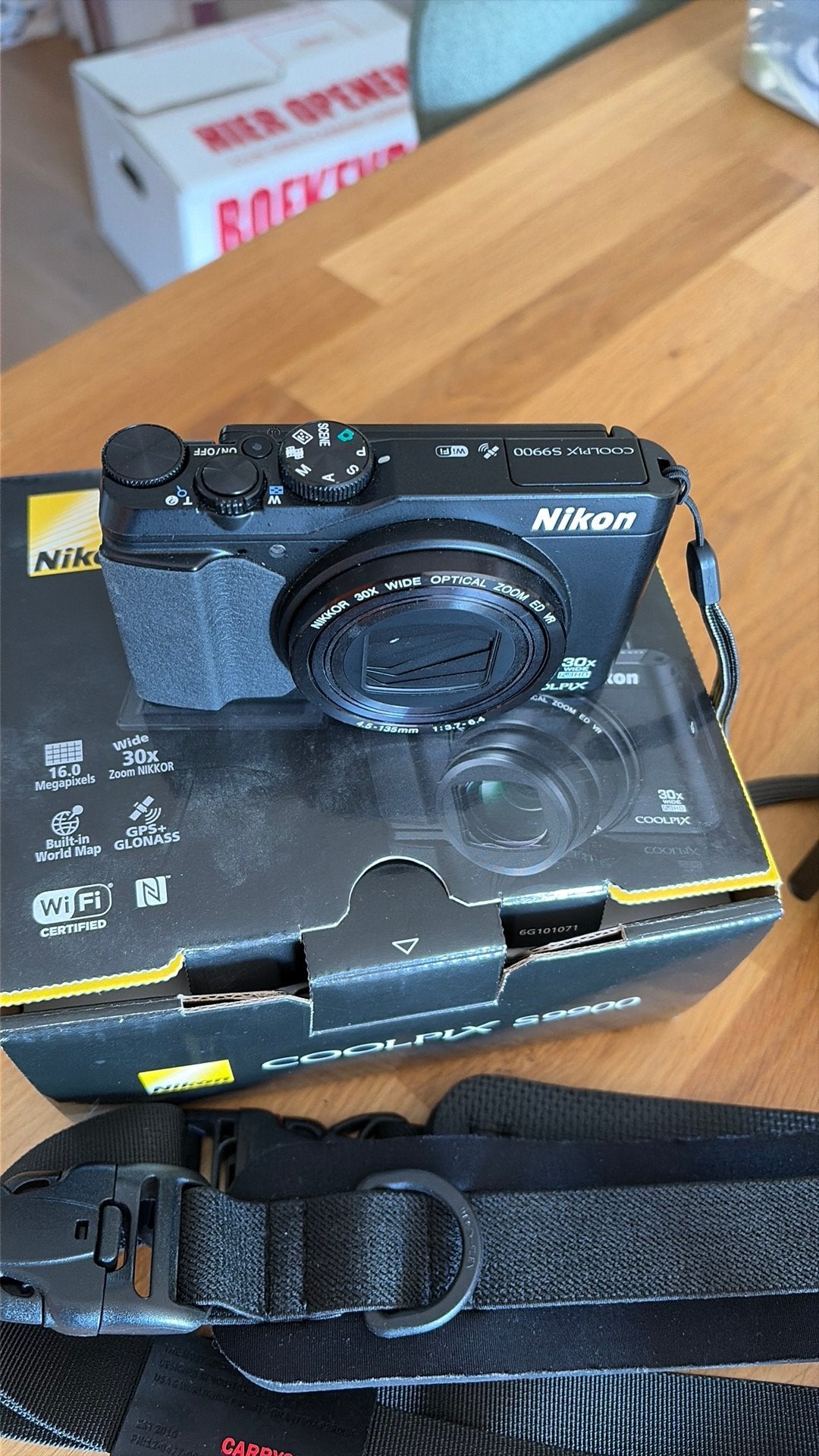 Nikon s9900, Ophalen, Zo goed als nieuw, Nikon, 8 keer of meer