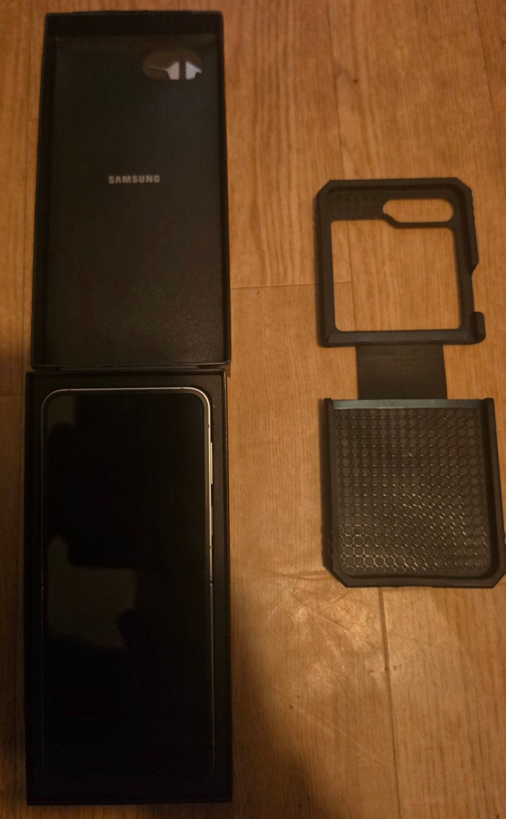 Foto 3 van Samsung Galaxy Z Flip 6 (512 GB) Z.G.A.N Inclusief Bon