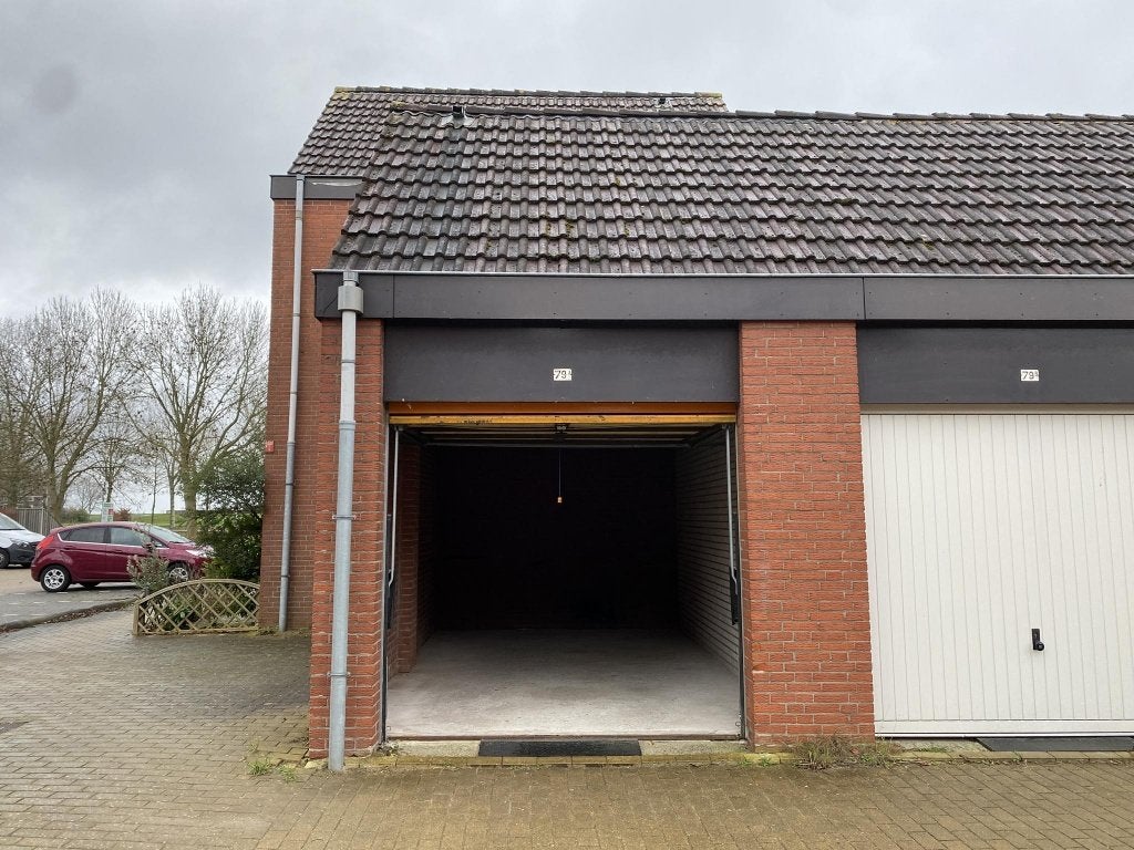 GARAGEBOX XL, OPSLAG TE HUUR IN ALMERE HAVEN, Ophalen, Zo goed als nieuw