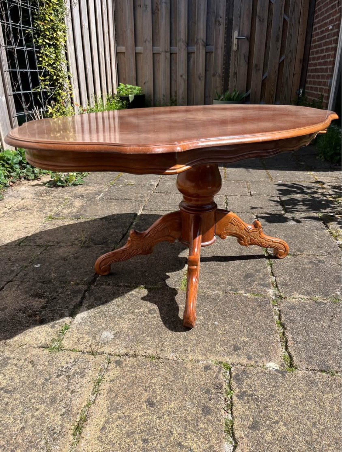 Klassieke vintage massief houten ovale salontafel, Antiek en Kunst, Antiek | Meubels | Tafels, Ophalen