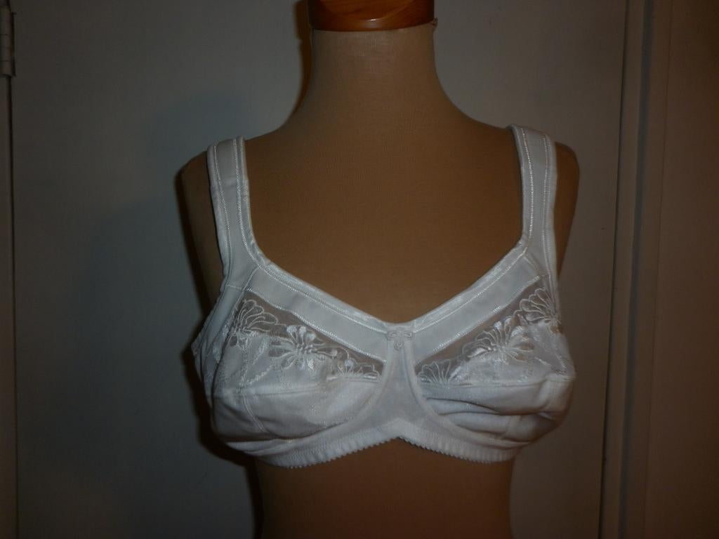 Bh zonder beugels maat  90A  merk : Anita, Verzenden, Wit, BH