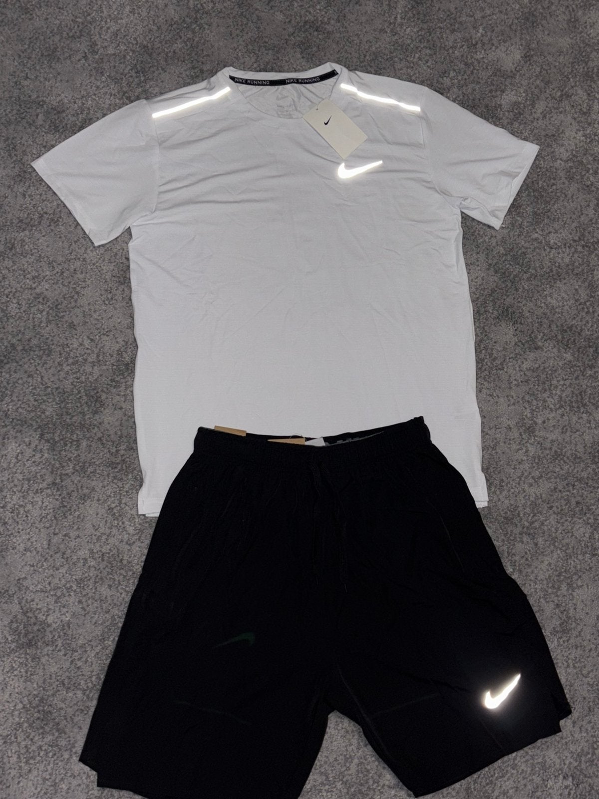 Nike Dri-FIT Running Set - Wit/Zwart (Maat M), Maat 48/50 (M), Wit, Nieuw, Ophalen of Verzenden