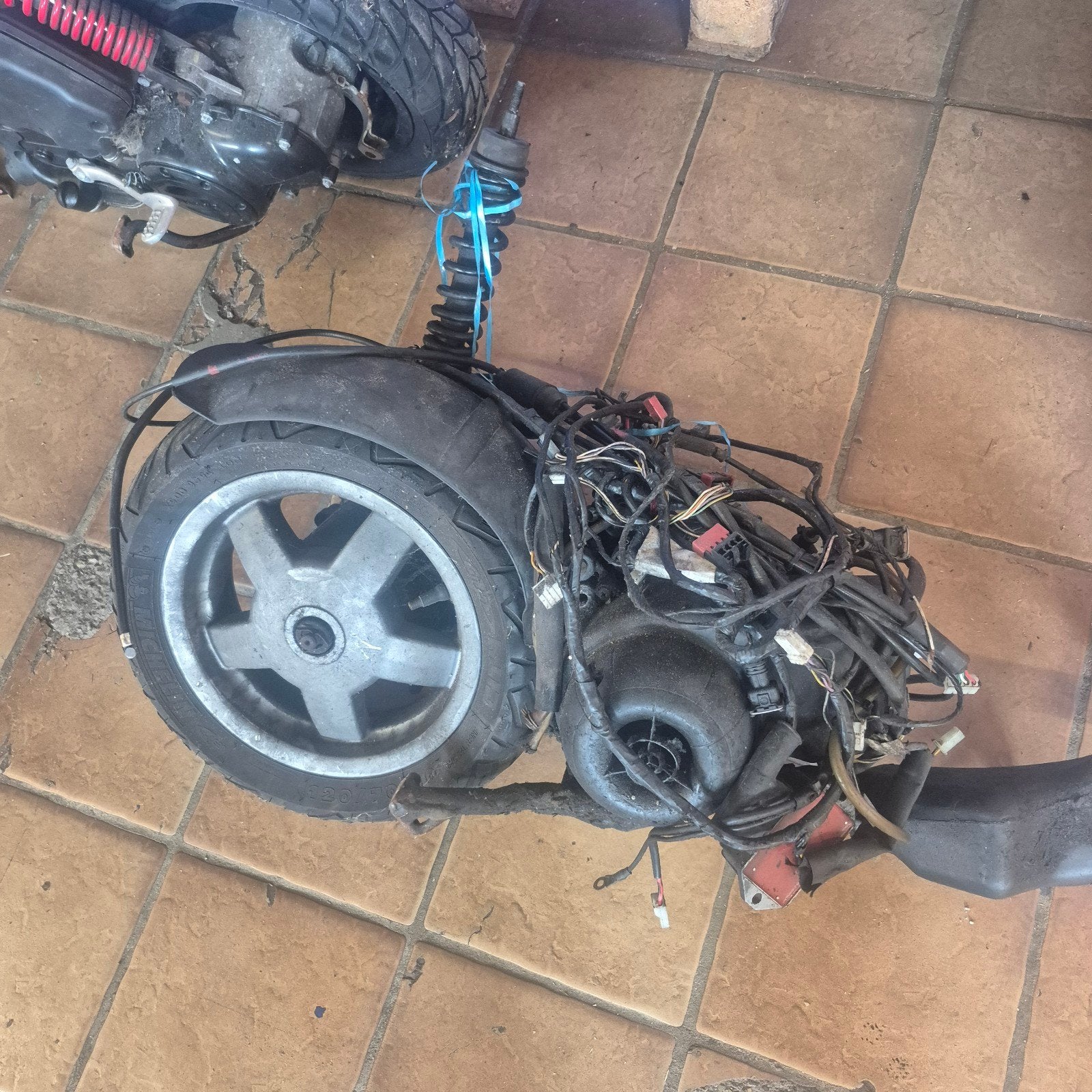 Vespa 2-takt motorblok - Compleet met achterwiel, Ophalen of Verzenden, Gebruikt, Blok, Vespa