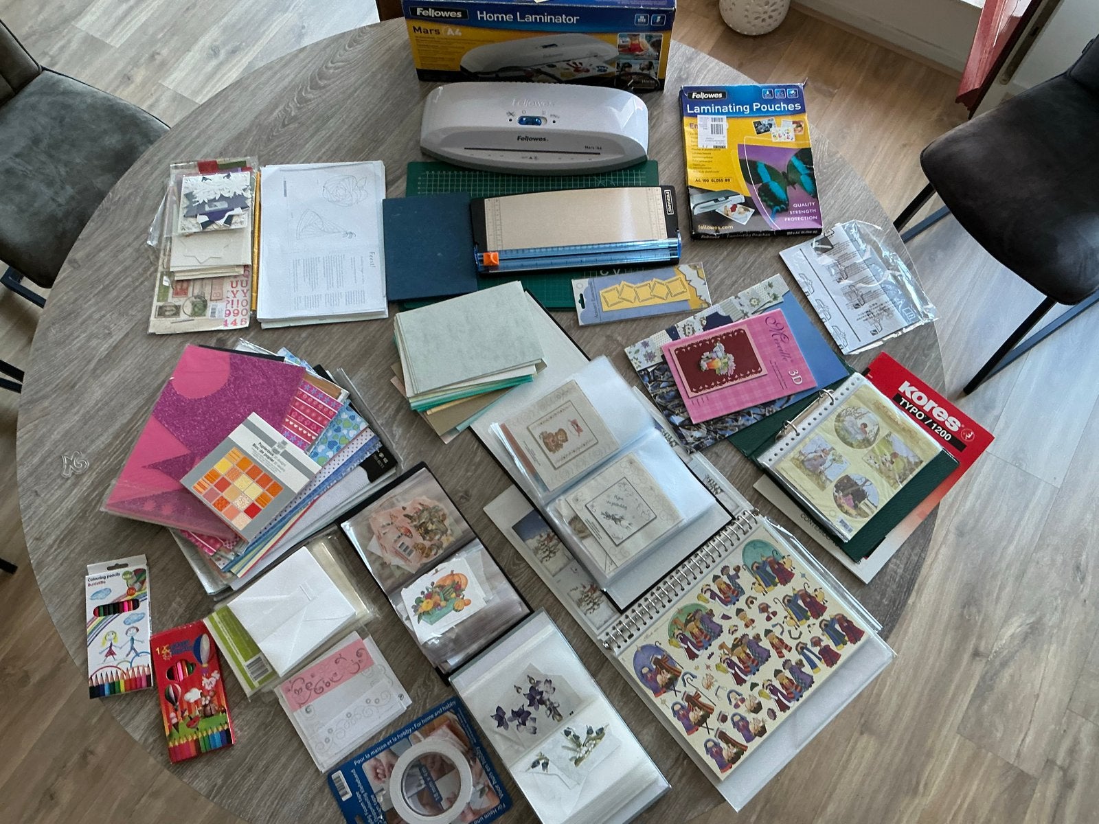 Groot knutselpakket met lamineerapparaat en toebehoren, Ophalen, Gebruikt, Overige thema's, Meerkleurig