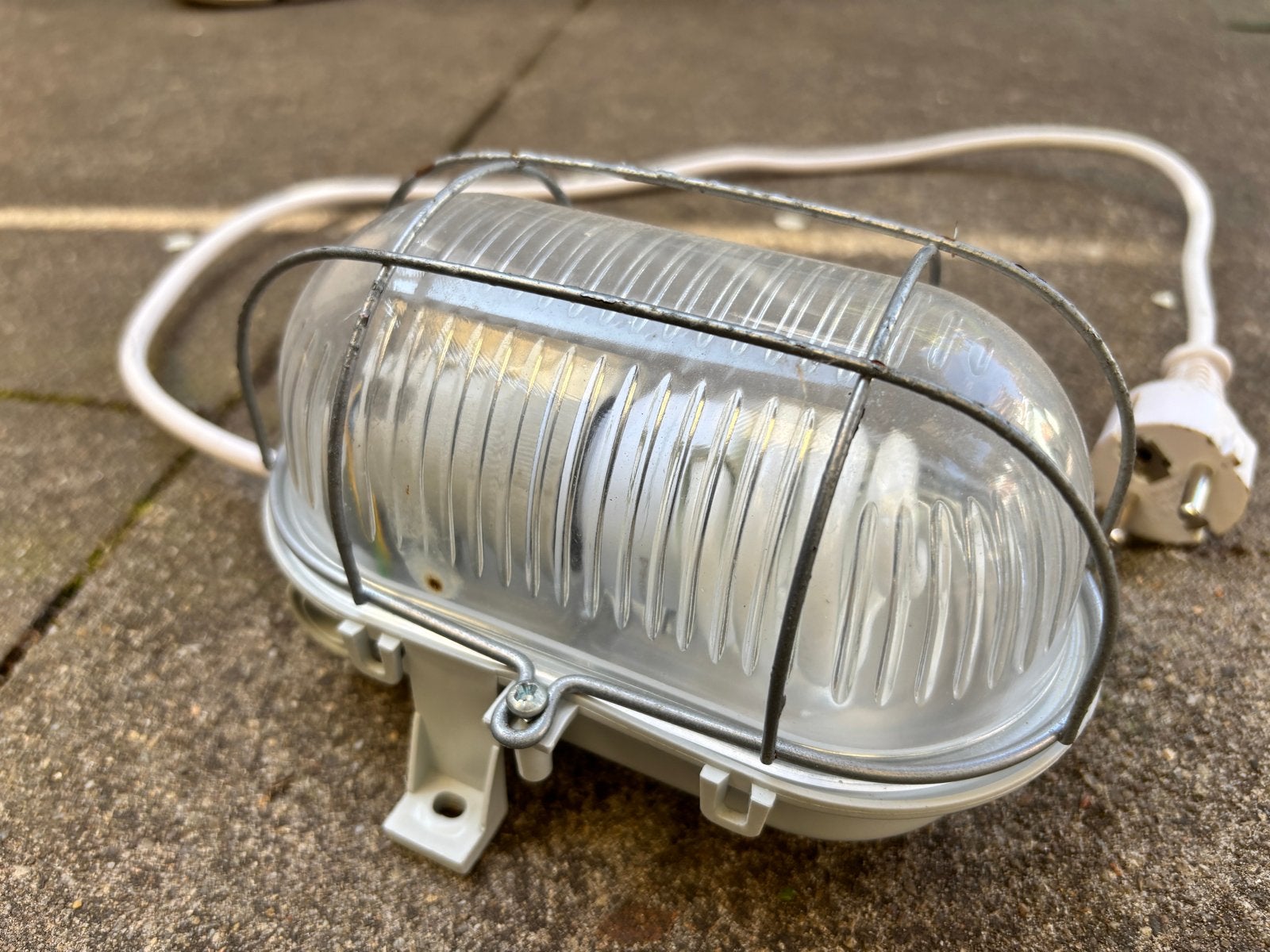 Robuuste waterdichte buitenlamp (bulley) met stekker, Ophalen of Verzenden, Gebruikt