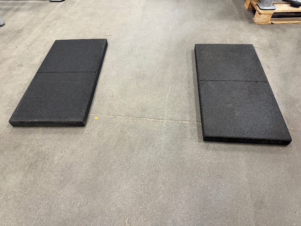 2 Rubberen Drop Tegels 100cm x 50cm , 6cm Dikte